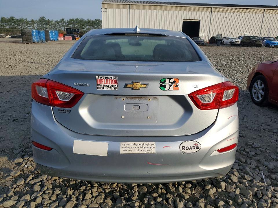2017 Chevrolet Cruze მანქანა იყიდება აუქციონზე, vin: 1G1BE5SM0H7194256, აუქციონის ნომერი: 49445156