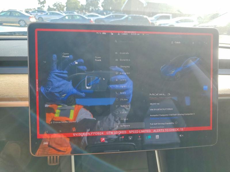 50633086 :رقم المزاد ، 5YJ3E1EC1LF713924 vin ، 2020 Tesla Model 3 مزاد بيع