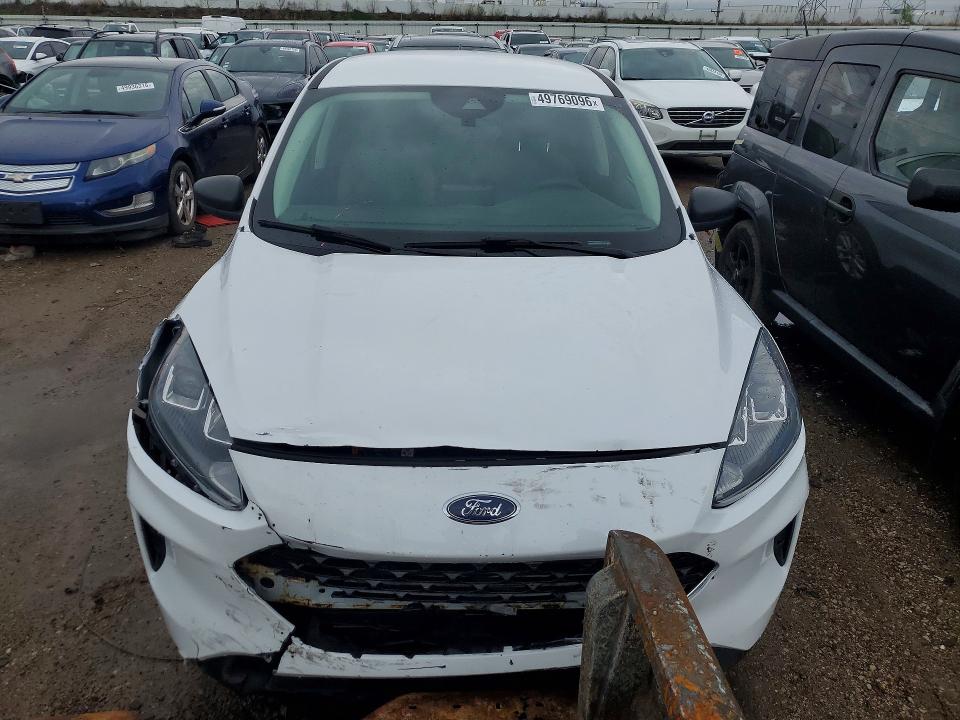 49769096 :رقم المزاد ، 1FMCU0BZ2NUB27051 vin ، 2022 Ford Escape مزاد بيع