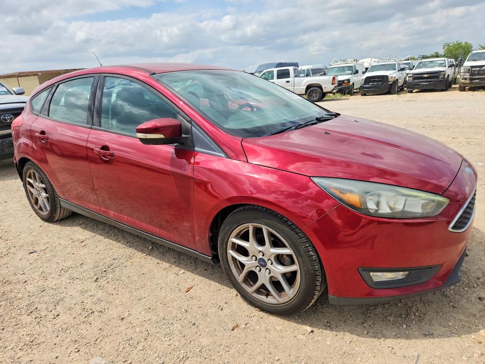 49673946 :رقم المزاد ، 1FADP3K20FL318419 vin ، 2015 Ford Focus مزاد بيع