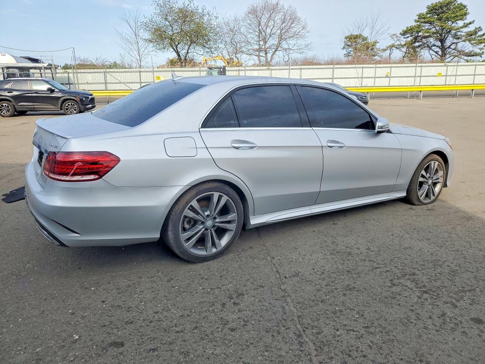 47777586 :رقم المزاد ، WDDHF8JB6GB230274 vin ، 2016 Mercedes-benz E مزاد بيع