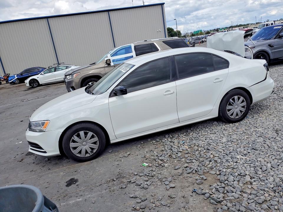 50975906 :رقم المزاد ، 3VW267AJXGM398975 vin ، 2016 Volkswagen Jetta مزاد بيع