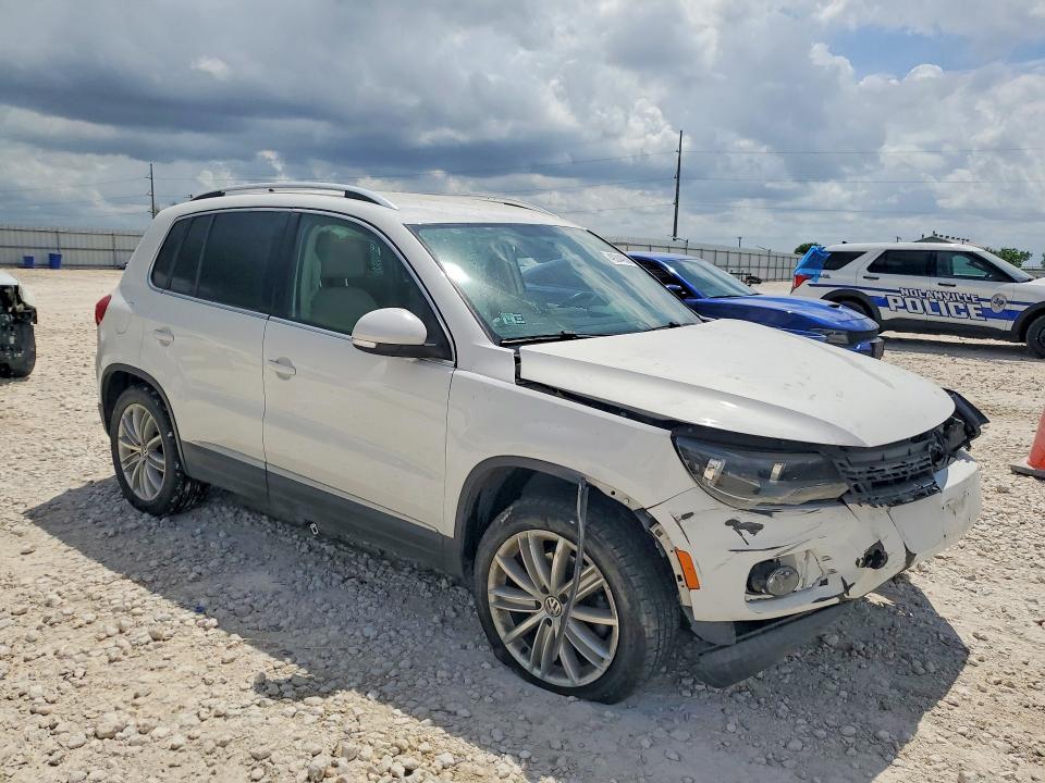 Aukcja sprzedaży 2013 Volkswagen Tiguan, vin: WVGAV7AX1DW526422, numer aukcji: 49244936