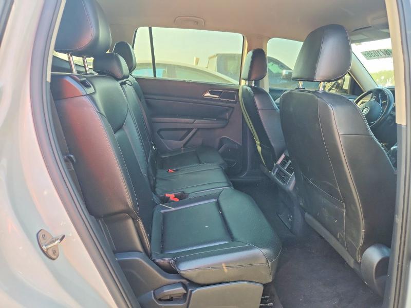 47871036 :رقم المزاد ، 1V2CR2CA9JC520988 vin ، 2018 Volkswagen Atlas مزاد بيع