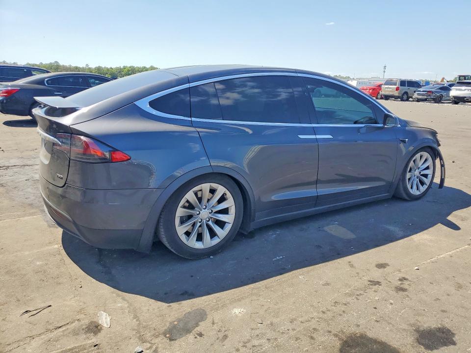 Продажа на аукционе авто 2018 Tesla Model X, vin: 5YJXCDE21JF114986, номер лота: 50302956