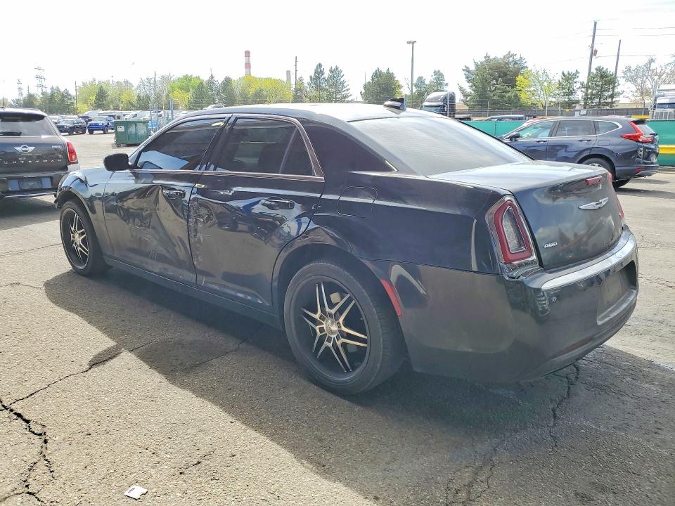 2015 Chrysler 300 მანქანა იყიდება აუქციონზე, vin: 2C3CCARG0FH830979, აუქციონის ნომერი: 49551756