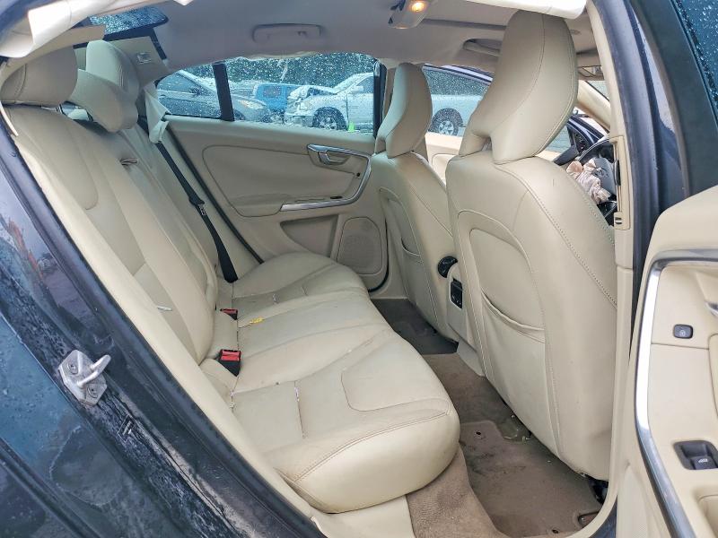 51776636 :رقم المزاد ، YV140MFB3F1313039 vin ، 2015 Volvo S60 مزاد بيع