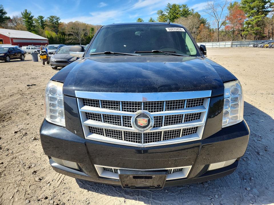 2010 Cadillac Escalade მანქანა იყიდება აუქციონზე, vin: 1GYUKDEF7AR257745, აუქციონის ნომერი: 50835856