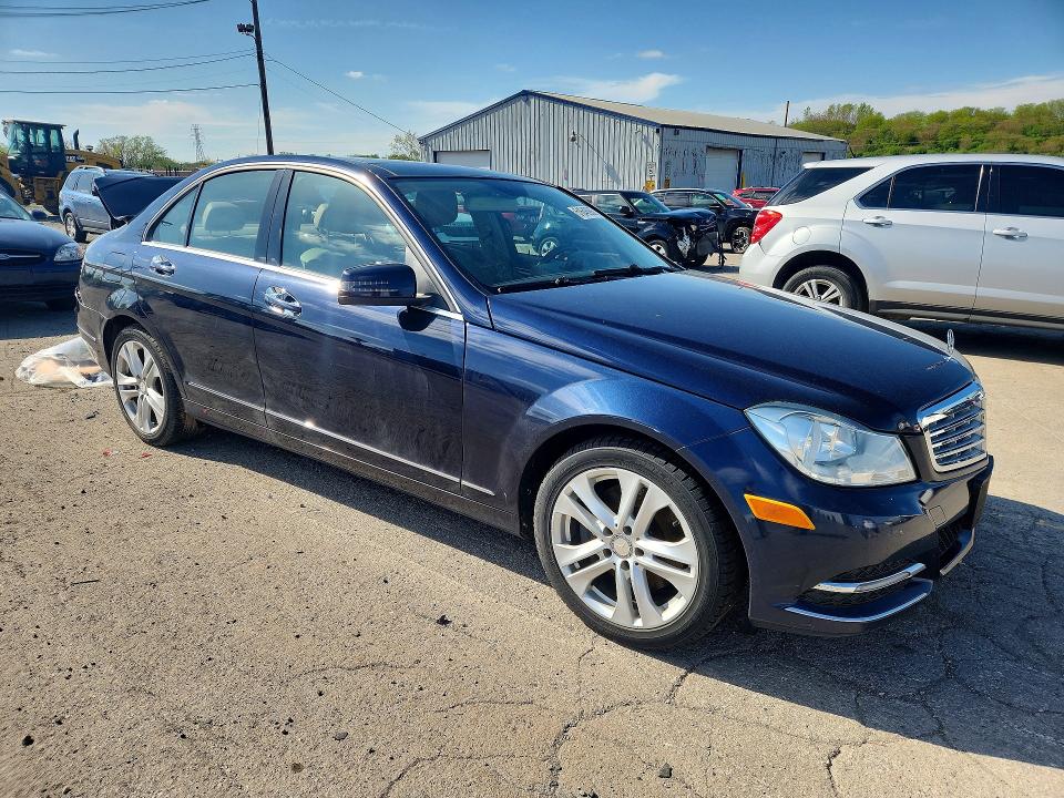 Продажа на аукционе авто 2013 Mercedes-benz C, vin: WDDGF8AB8DA818920, номер лота: 51646986