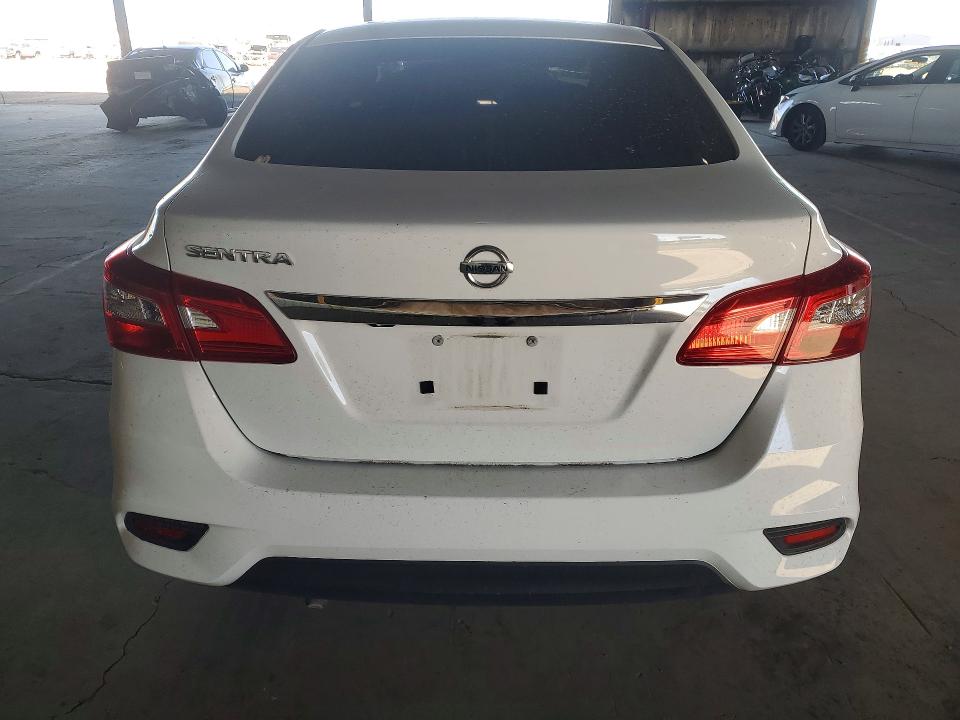 49174586 :رقم المزاد ، 3N1AB7AP4JY258521 vin ، 2018 Nissan Sentra مزاد بيع