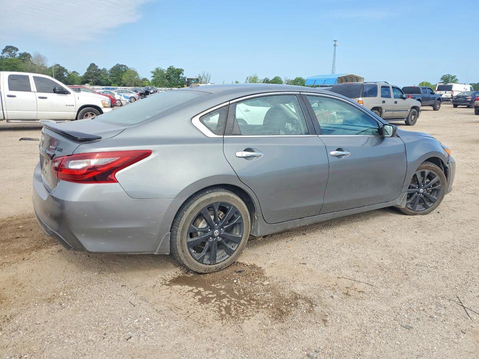 49054016 :رقم المزاد ، 1N4AL3AP8JC200543 vin ، 2018 Nissan Altima مزاد بيع