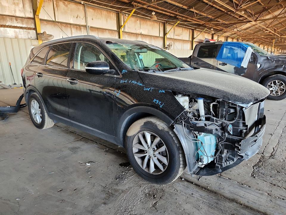 2018 Kia Sorento მანქანა იყიდება აუქციონზე, vin: 5XYPG4A5XJG404690, აუქციონის ნომერი: 49800586