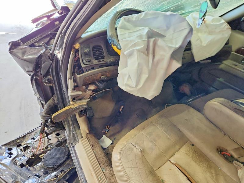 2010 Mercury Grand Marquis მანქანა იყიდება აუქციონზე, vin: 2MEBM7FV0AX628134, აუქციონის ნომერი: 50433546