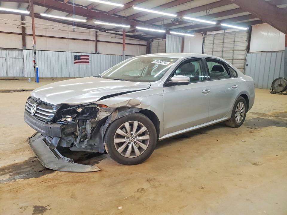 50154576 :رقم المزاد ، 1VWAT7A3XFC038546 vin ، 2015 Volkswagen Passat مزاد بيع