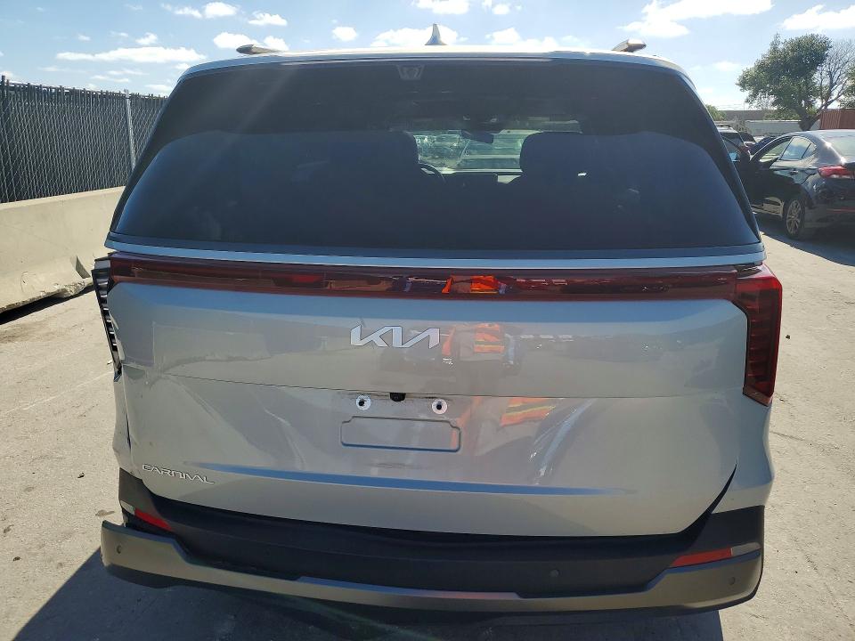 Продаж на аукціоні авто 2025 Kia Carnival, vin: KNDNE5K34S6453663, номер лоту: 50132686