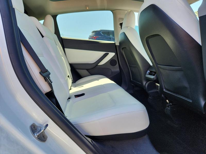 49236116 :رقم المزاد ، 7SAYGDEF7NF407649 vin ، 2022 Tesla Model Y مزاد بيع