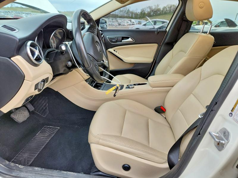51586896 :رقم المزاد ، WDCTG4GB3FJ078910 vin ، 2015 Mercedes-benz Gla مزاد بيع
