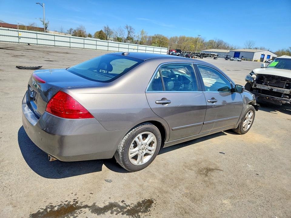 48539426 :رقم المزاد ، 1HGCM56836A088252 vin ، 2006 Honda Accord مزاد بيع