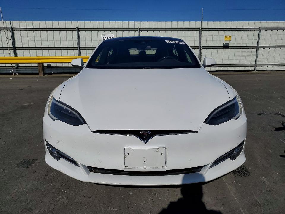 51185246 :رقم المزاد ، 5YJSA1E25GF143057 vin ، 2016 Tesla Model S مزاد بيع