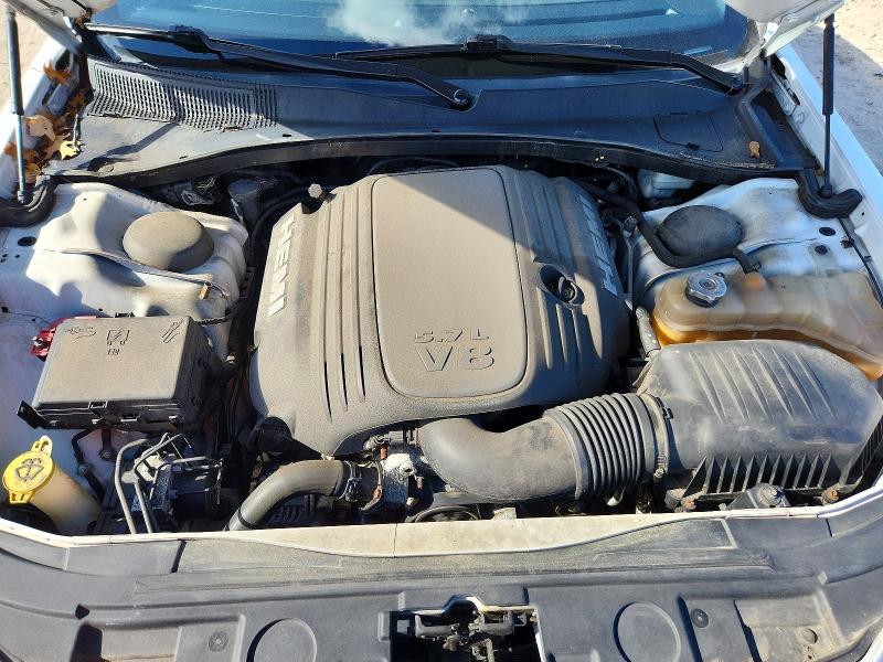 48401996 :رقم المزاد ، 2C3CA6CT8BH537401 vin ، 2011 Chrysler 300c مزاد بيع