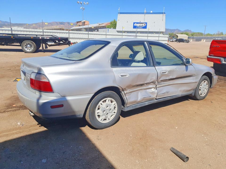 51272956 :رقم المزاد ، 1HGCD568XVA177511 vin ، 1997 Honda Accord مزاد بيع