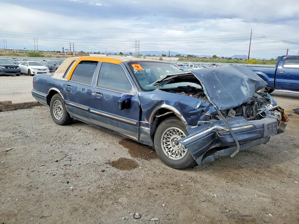 49658266 :رقم المزاد ، 1LNLM81W5VY742868 vin ، 1997 Lincoln Town Car مزاد بيع