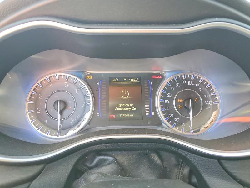 Продаж на аукціоні авто 2015 Chrysler 200, vin: 1C3CCCAB5FN552132, номер лоту: 49080226