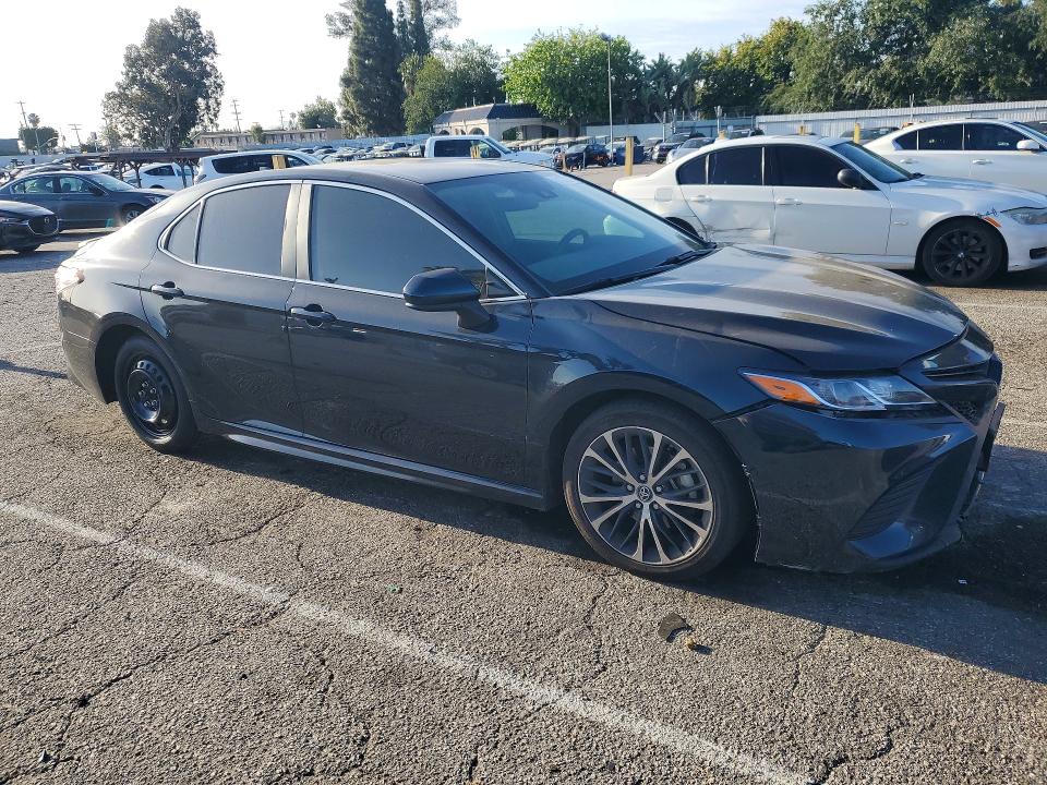 51273986 :رقم المزاد ، 4T1B21HK9KU012718 vin ، 2019 Toyota Camry Hybrid مزاد بيع