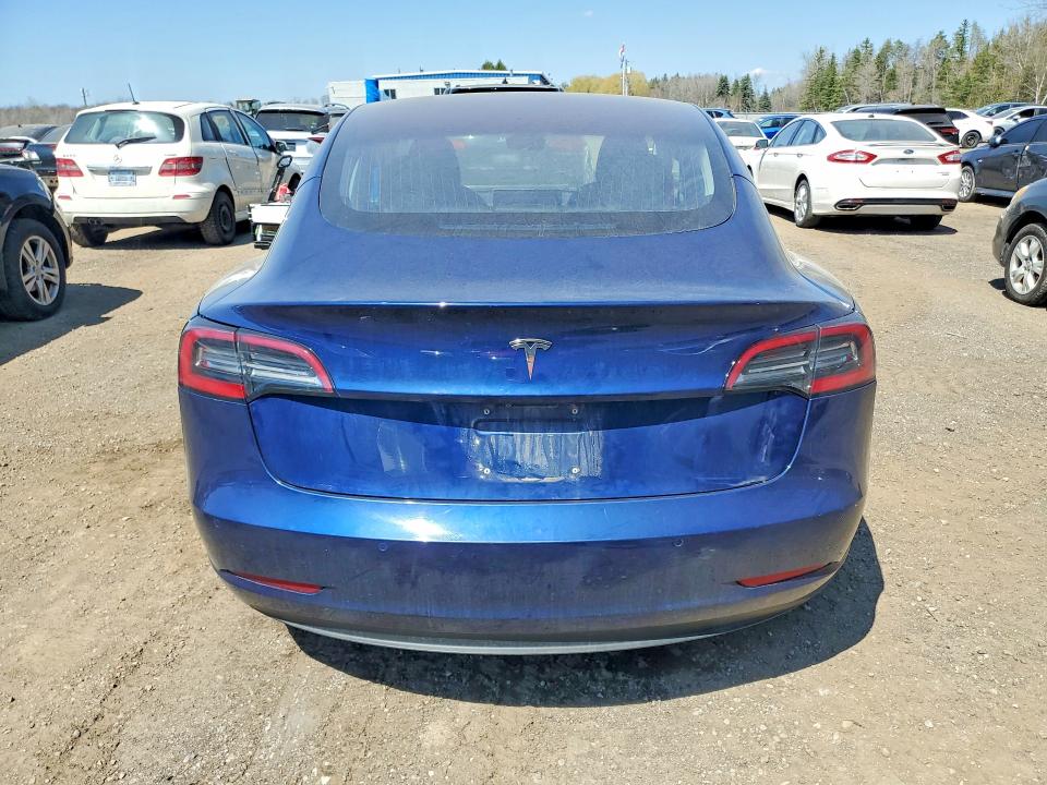 50064036 :رقم المزاد ، 5YJ3E1EA3JF030120 vin ، 2018 Tesla Model 3 مزاد بيع