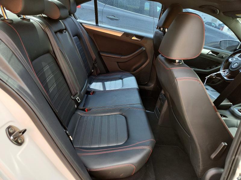 49138876 :رقم المزاد ، 3VW467AJ0DM255540 vin ، 2013 Volkswagen Jetta مزاد بيع