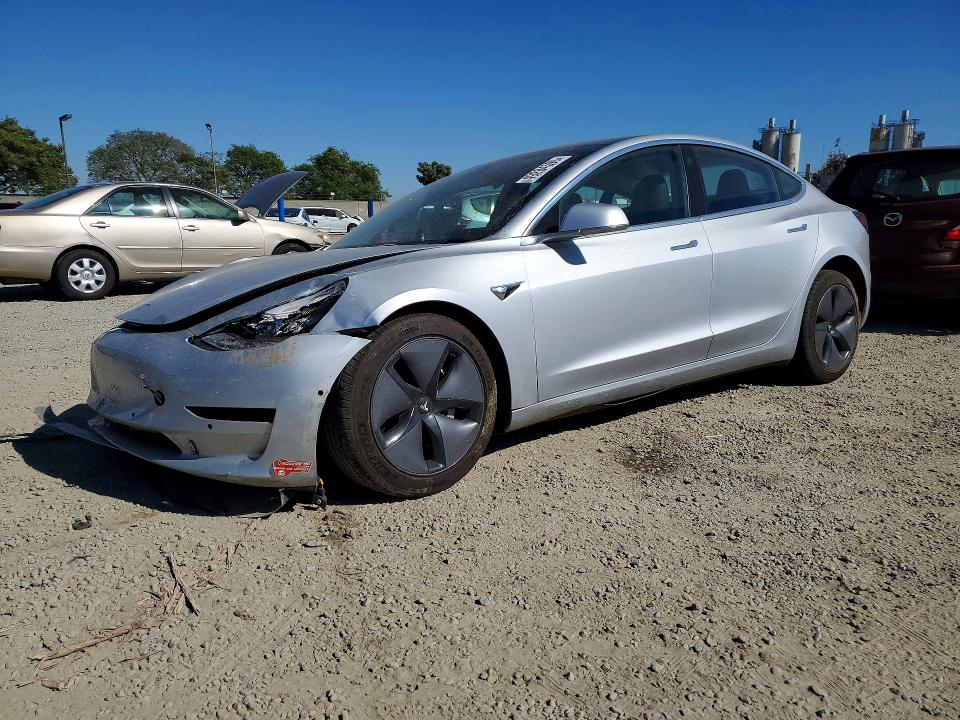 2018 Tesla Model 3 მანქანა იყიდება აუქციონზე, vin: 5YJ3E1EA5JF005249, აუქციონის ნომერი: 49284596