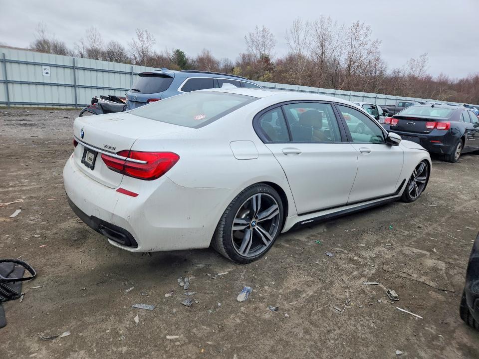 2016 Bmw 750 მანქანა იყიდება აუქციონზე, vin: WBA7F2C57GG419073, აუქციონის ნომერი: 49562946