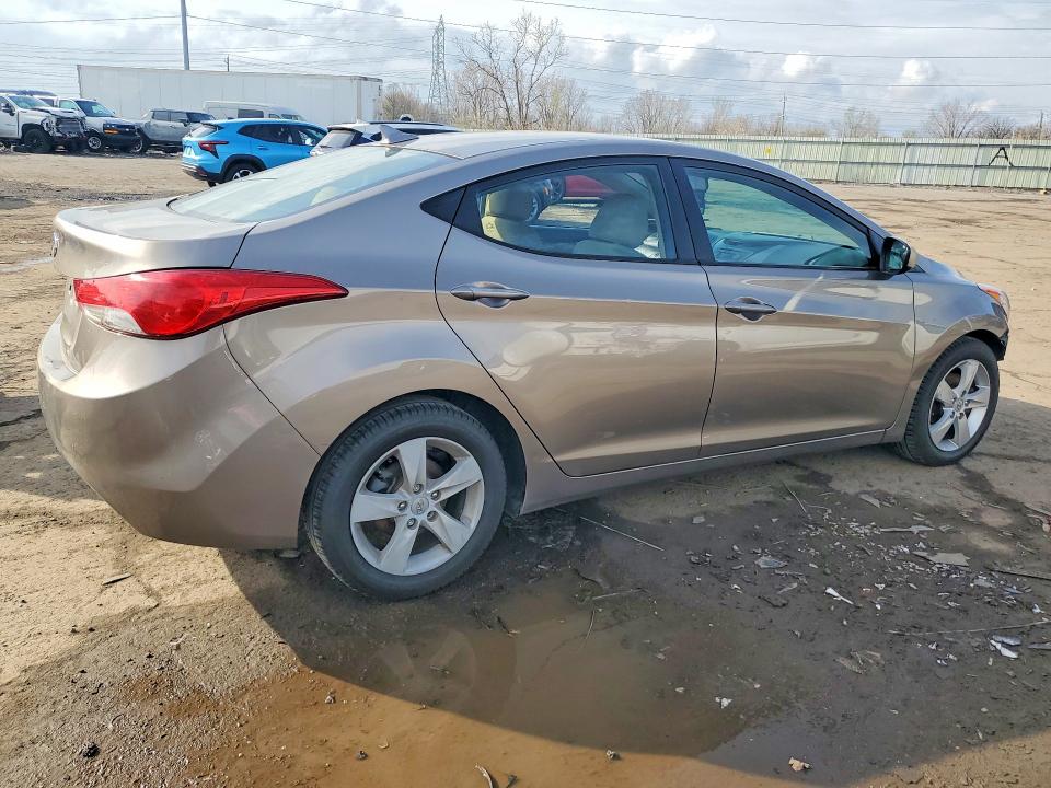 48009976 :رقم المزاد ، 5NPDH4AEXDH416562 vin ، 2013 Hyundai Elantra مزاد بيع