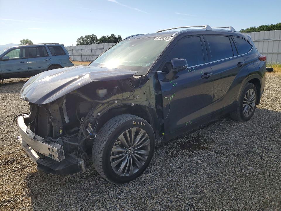 Продажа на аукционе авто 2020 Toyota Highlander, vin: 5TDFZRBH7LS055523, номер лота: 51888346
