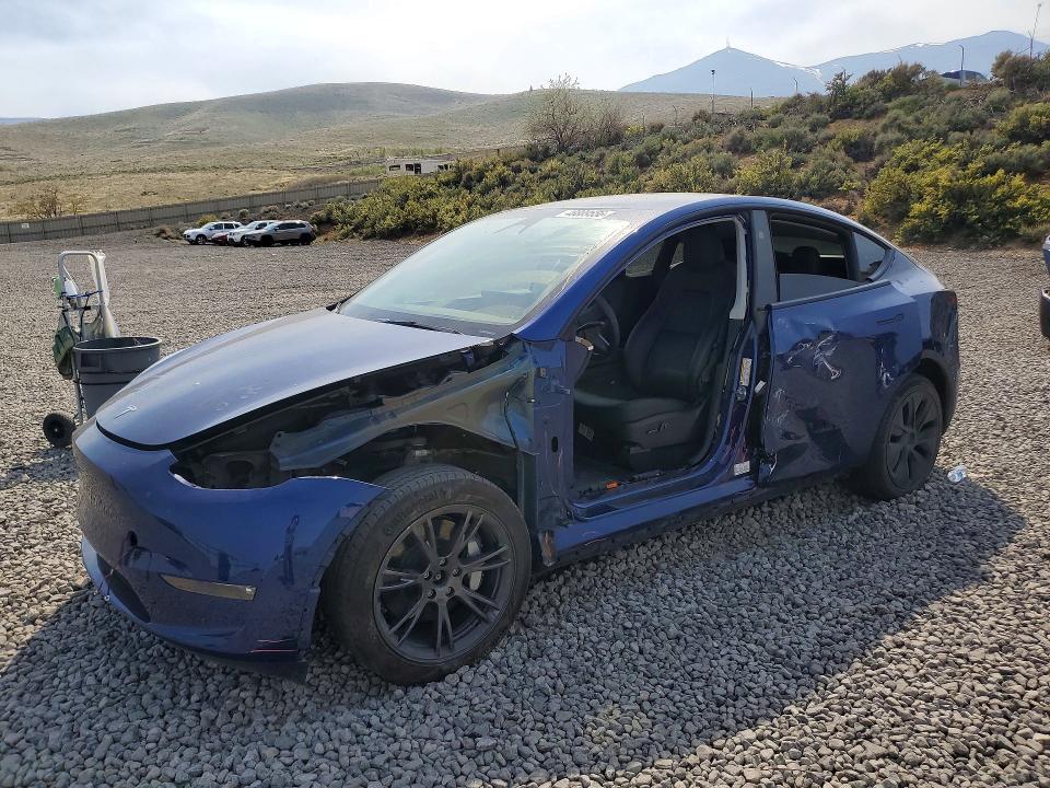 2025 Tesla Model Y მანქანა იყიდება აუქციონზე, vin: 7SAYGDEEXSF243171, აუქციონის ნომერი: 48809556