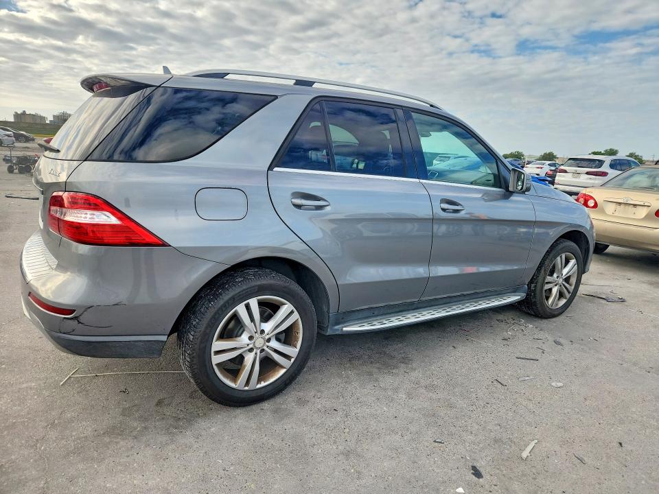 50808576 :رقم المزاد ، 4JGDA5HB4FA599940 vin ، 2015 Mercedes-benz Ml مزاد بيع