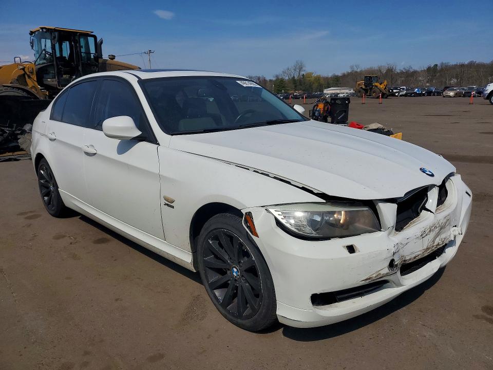 49814996 :رقم المزاد ، WBAPK7C50BA972409 vin ، 2011 Bmw 328 مزاد بيع