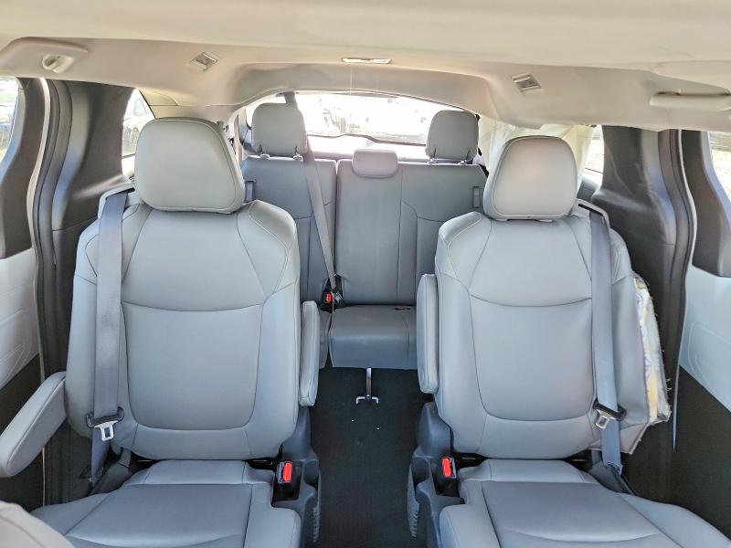 51337596 :رقم المزاد ، 5TDJRKEC8SS230622 vin ، 2025 Toyota Sienna مزاد بيع