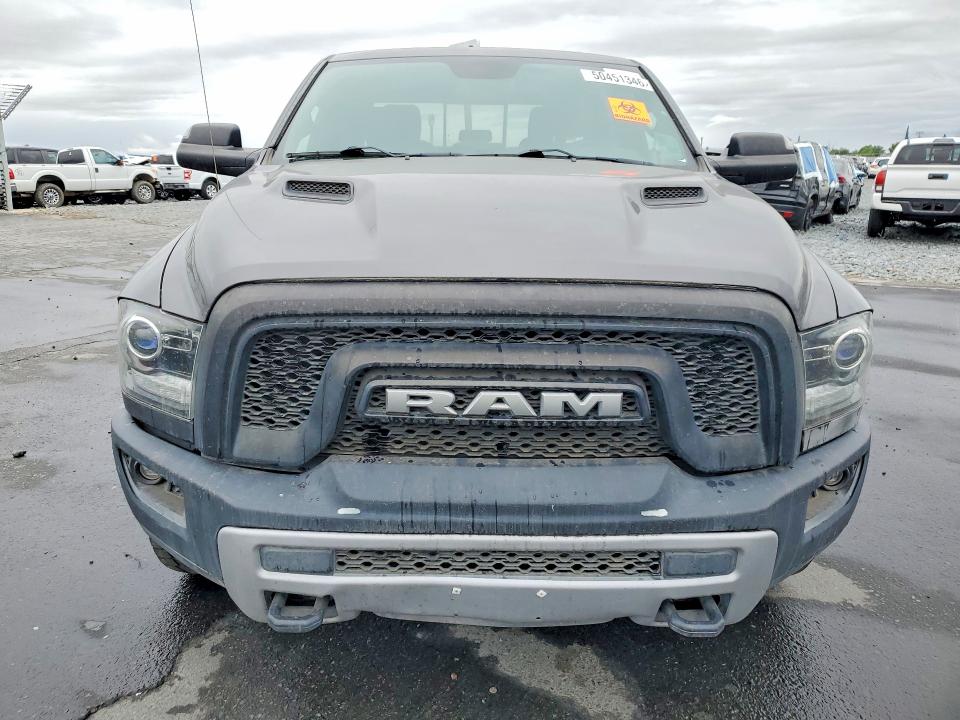 50451346 :رقم المزاد ، 1C6RR7YT8JS110313 vin ، 2018 Ram 1500 مزاد بيع