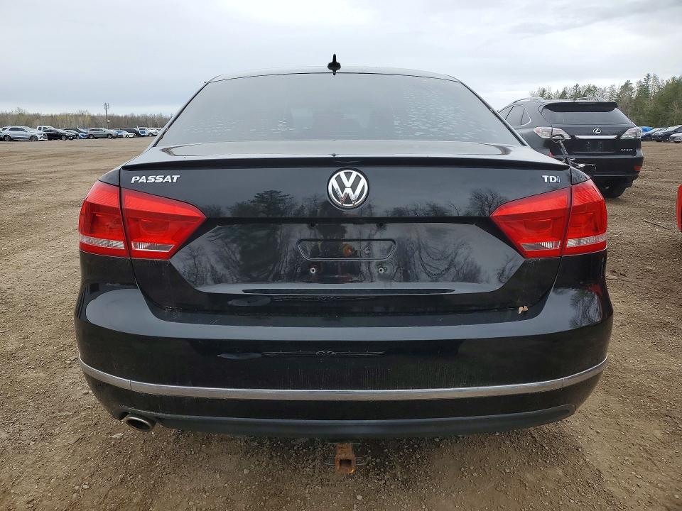 2015 Volkswagen Passat მანქანა იყიდება აუქციონზე, vin: 1VWBV7A32FC023781, აუქციონის ნომერი: 51468956