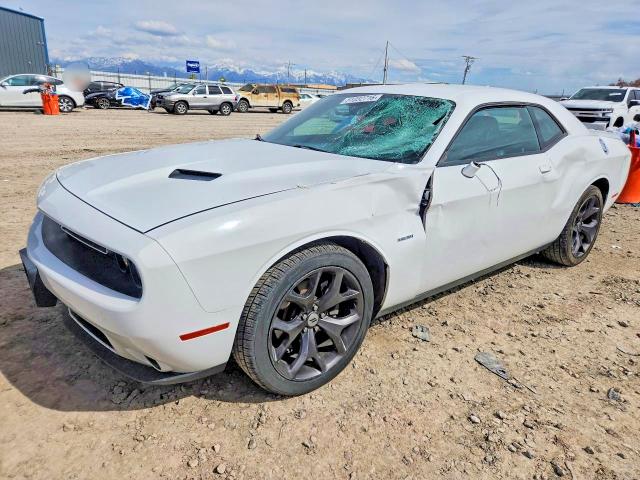 51032716 :رقم المزاد ، 2C3CDZBT7JH300617 vin ، 2018 Dodge Challenger مزاد بيع