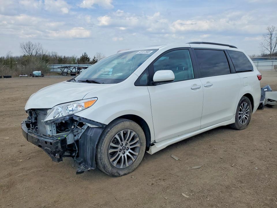 Продажа на аукционе авто 2019 Toyota Sienna, vin: 5TDYZ3DC5KS010697, номер лота: 49157566