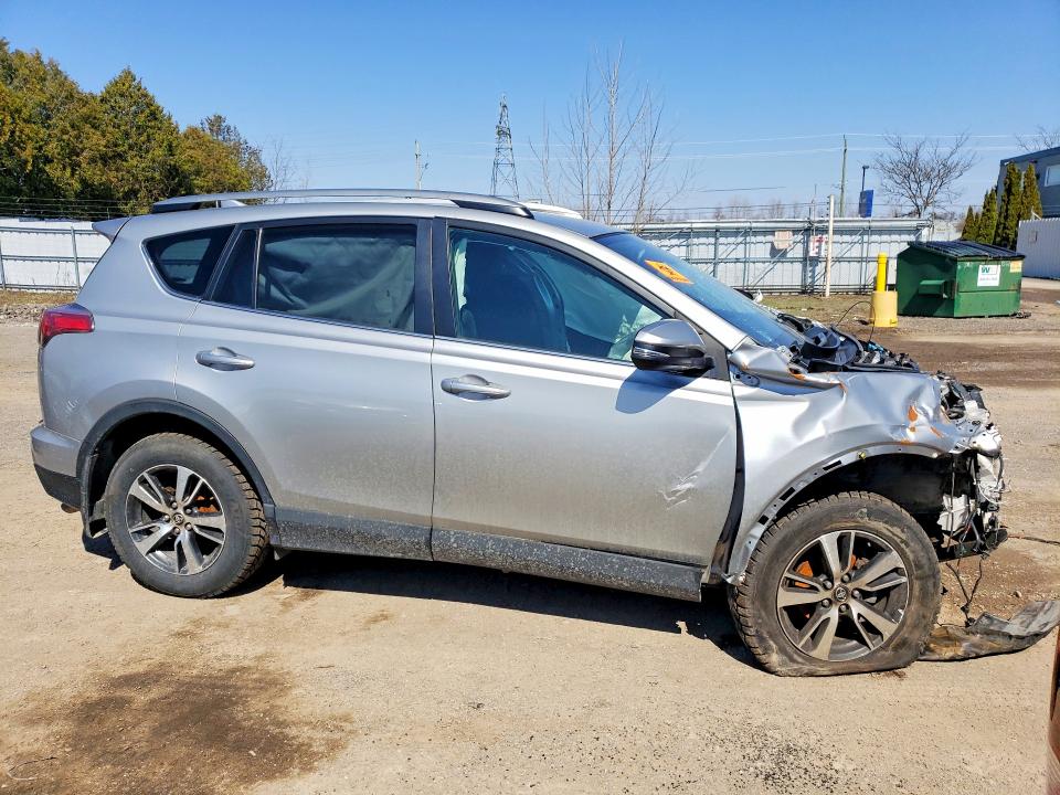 49178376 :رقم المزاد ، 2T3ZFREV5JW491385 vin ، 2018 Toyota Rav4 مزاد بيع