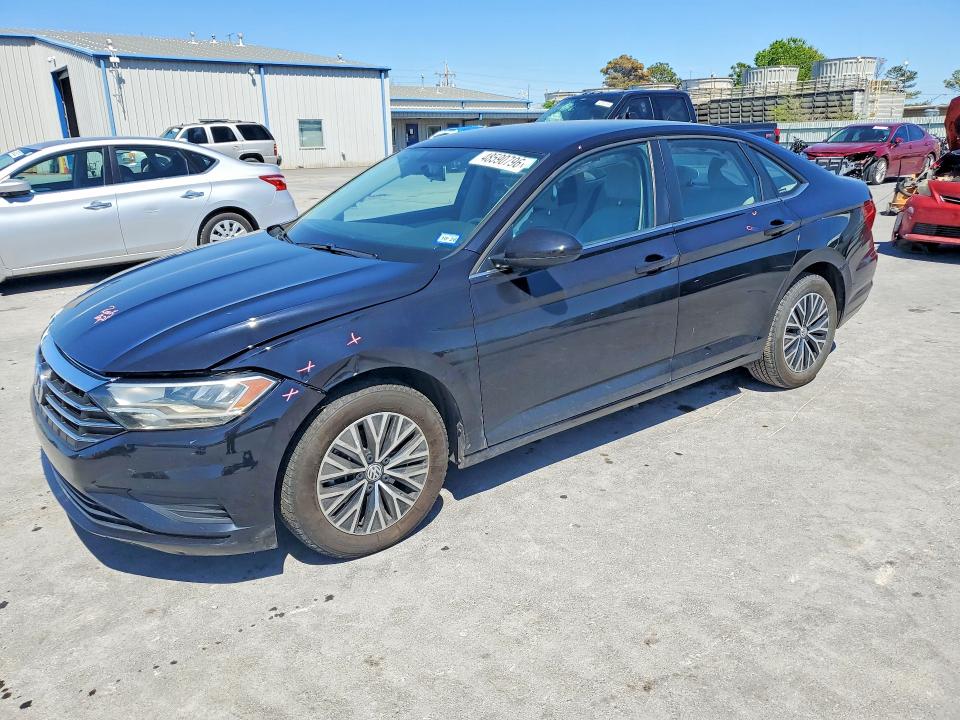 48590796 :رقم المزاد ، 3VWC57BU9MM086075 vin ، 2021 Volkswagen Jetta مزاد بيع