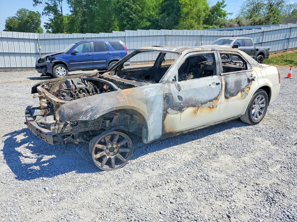 51074986 :رقم المزاد ، 2C3JA63H65H577256 vin ، 2005 Chrysler 300c مزاد بيع