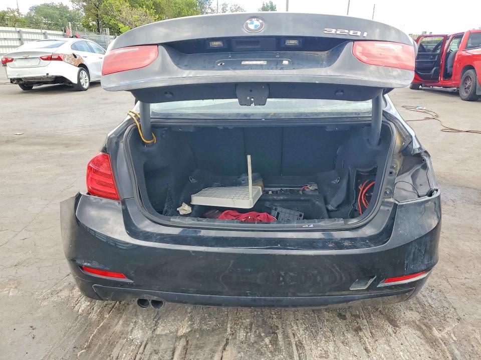 2013 Bmw 328 მანქანა იყიდება აუქციონზე, vin: WBA3C1C55DF442399, აუქციონის ნომერი: 51908596