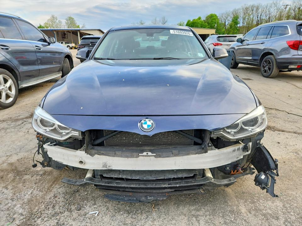51693926 :رقم المزاد ، WBA3C3G54ENS70461 vin ، 2014 Bmw 320 مزاد بيع
