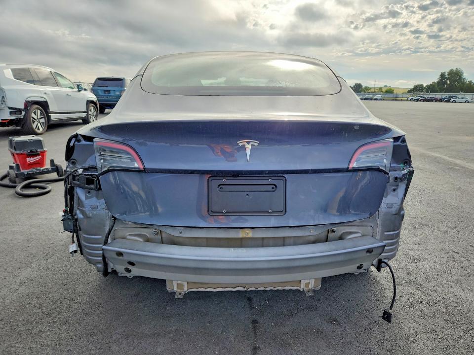 46942696 :رقم المزاد ، 5YJ3E1EA1PF604318 vin ، 2023 Tesla Model 3 مزاد بيع