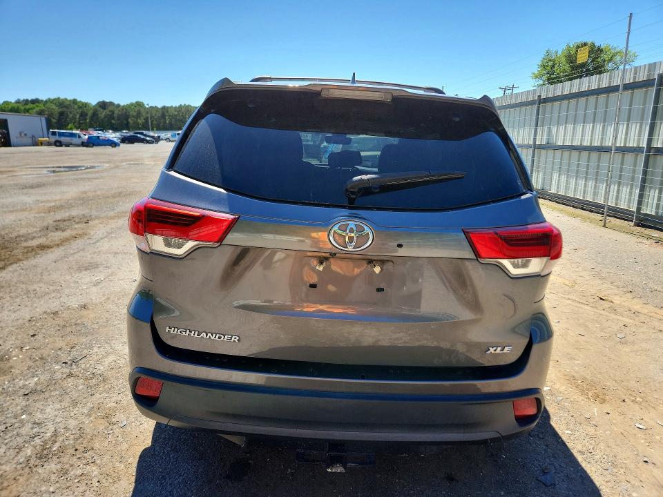 48898296 :رقم المزاد ، 5TDKZRFH1HS517977 vin ، 2017 Toyota Highlander مزاد بيع