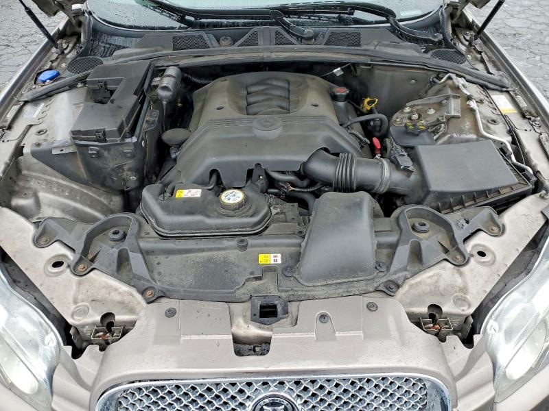 50672756 :رقم المزاد ، SAJWA0FA2AHR59010 vin ، 2010 Jaguar Xf مزاد بيع
